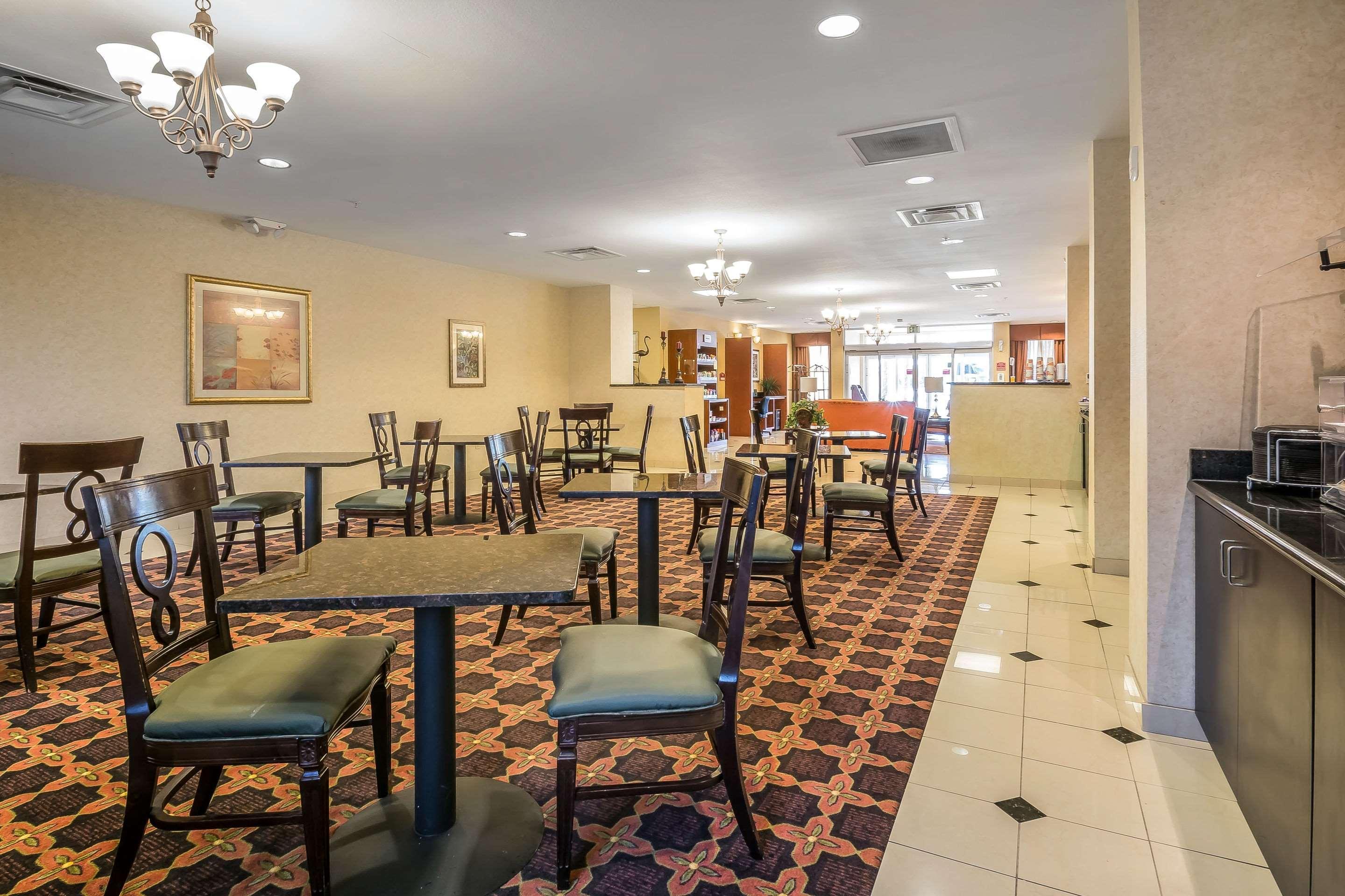 Comfort Suites West Jacksonville Exterior foto